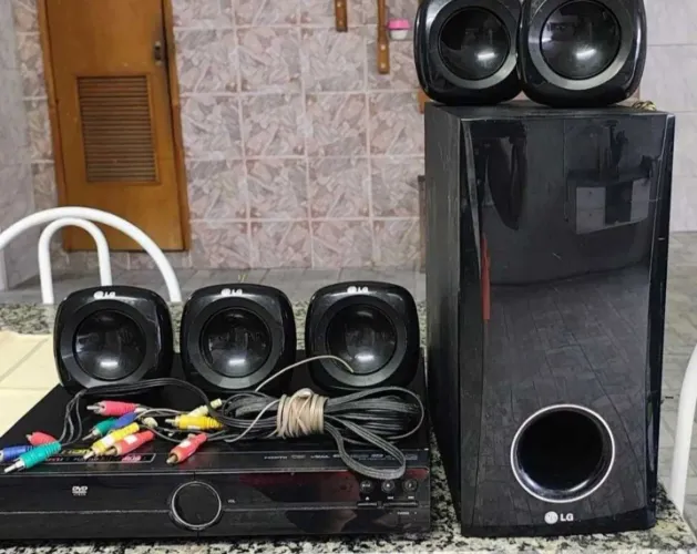 HOME THEATER "LG"