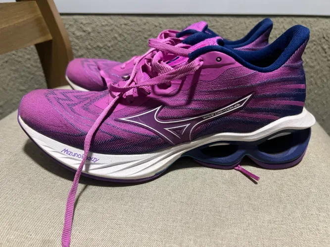 Tênis mizuno