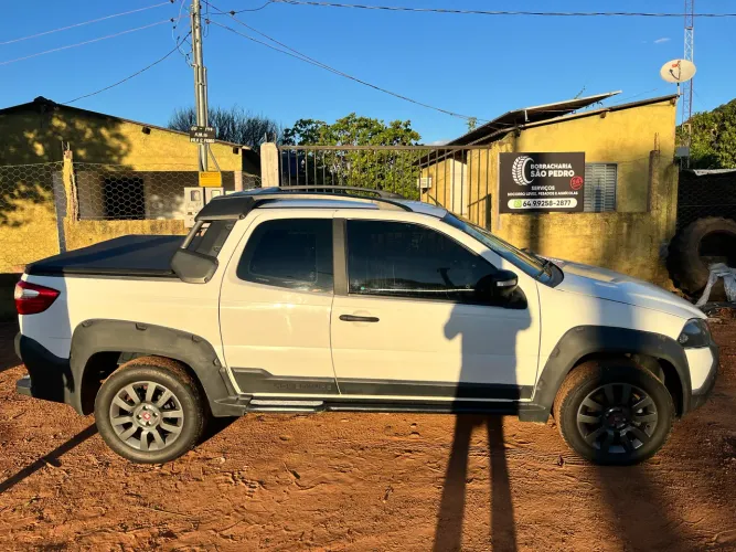 Fiat Strada Adventure1.8/ 1.8 Locker Flex CD 2015
