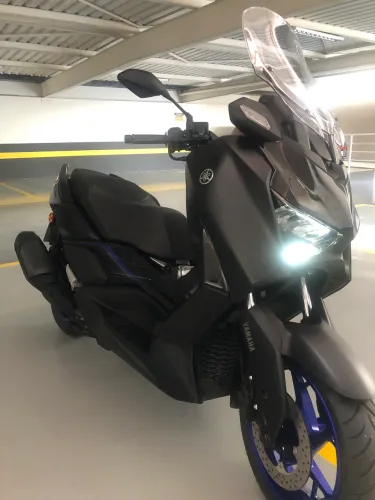 Yamaha x-max 300 ano 2026 com apenas 418 km rodados