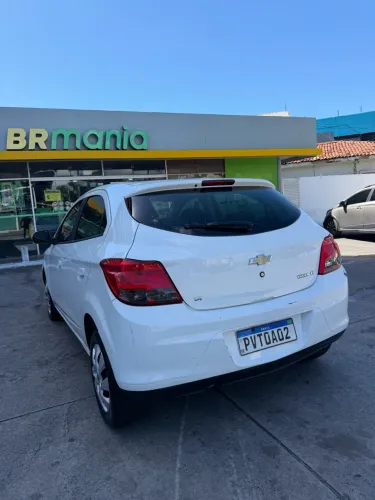 Chevrolet Onix Hatch LT 1.4 8V Flex Power Mec. 4P 2015