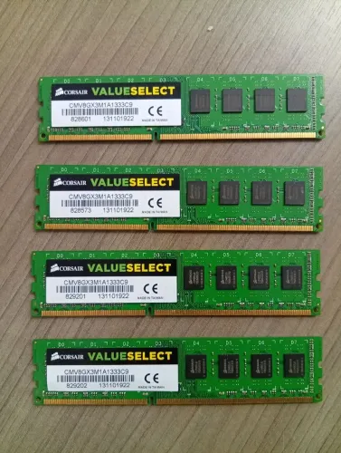 Kit 32GB RAM DDR3 Corsair Value Select (4 Pentes de 8GB) 1333MHz PC