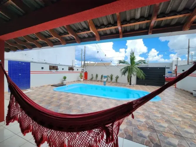 VENDO ESPAÇOSA ÁREA DE LAZER