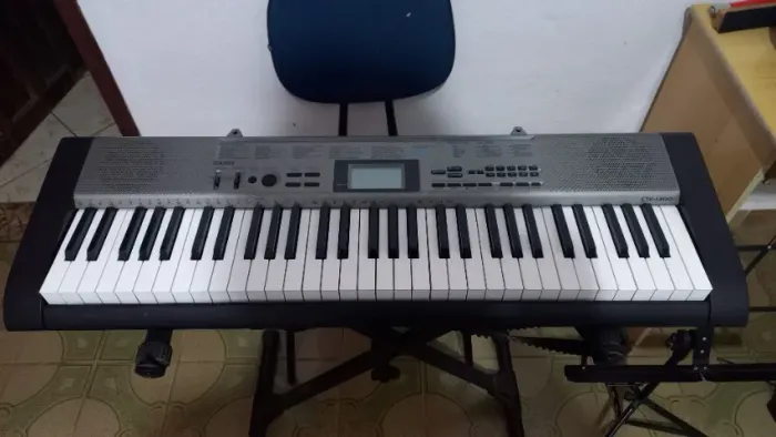 Teclado CASIO ctk1300