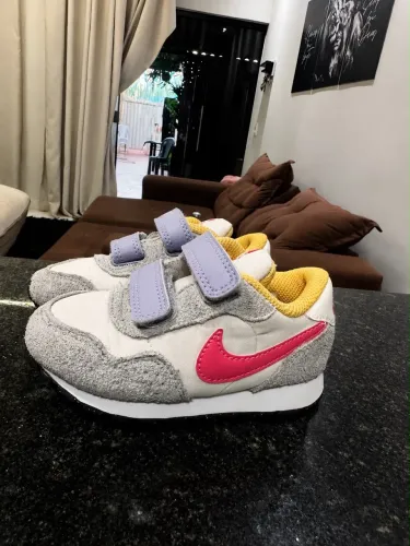 Tênis Nike original Num:22 Retirar no centro 35$