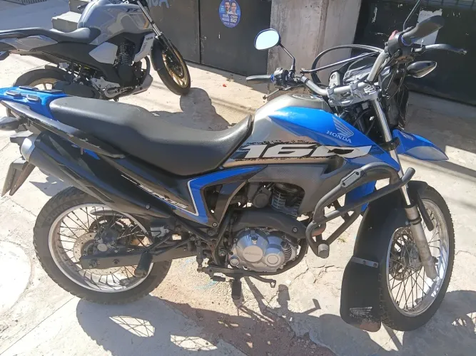 Vendo moto BROS 160 (16.000)