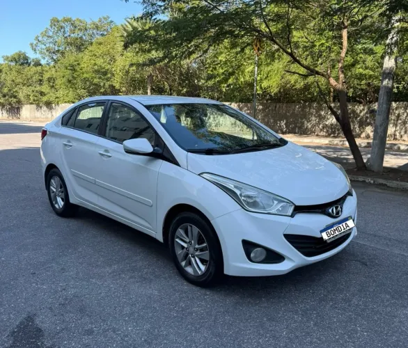 Hyundai HB20S Premium 1.6 Flex 16V Aut. 4P 2014