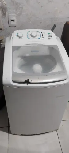 Máquina de lavar funciona perfeita, pra vender logo 300