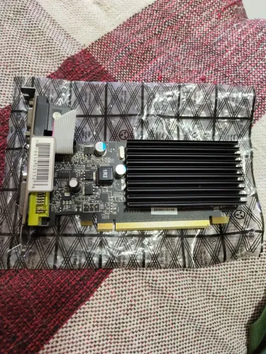 Vendo geforce 8400gs 256mb DDR2 pci-e xfx funcionando ok