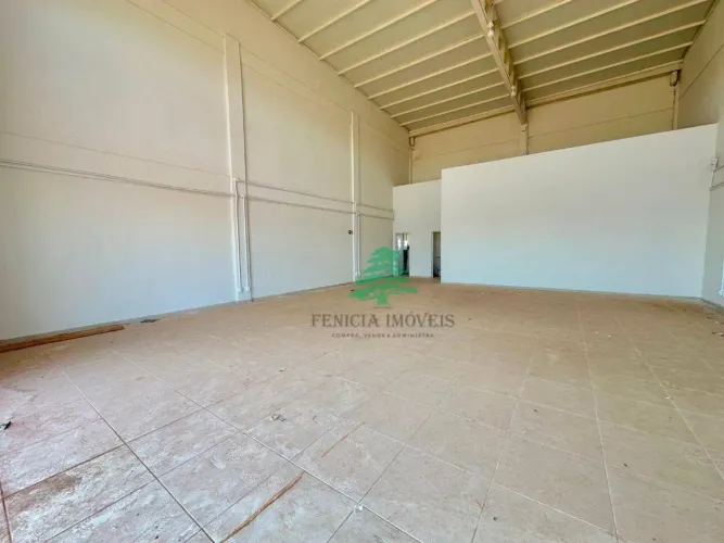 Sala comercial para locação ao lado da BR 277