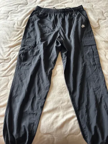 Calça Nike Cargo Preta Masculina - Estilo Streetwear