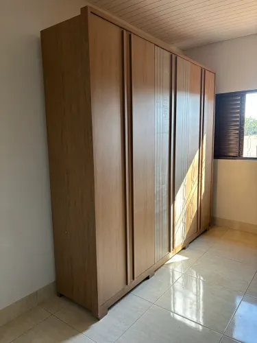Vendo Guarda Roupas
