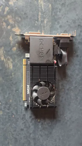 Placa de video R5 220 2gb
