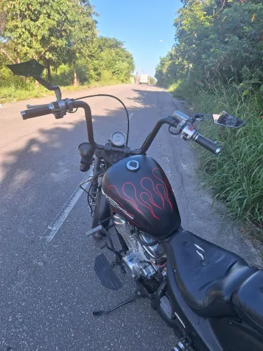 Shadow 600 customizada