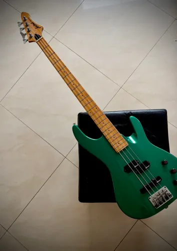 Baixo 4 cordas Aria Pro 2 Passivo