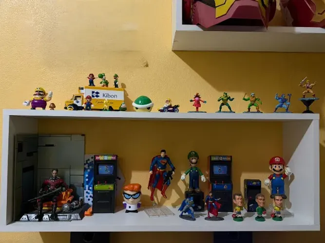 Colecionáveis e Actions Figures Articulados e Estatuetas Marvel DC Star Wars DBZ