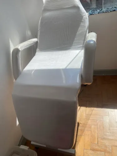 Poltrona Reclinável Profissional para Estética / Clínica