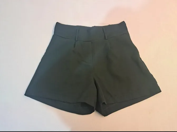 Shorts preto