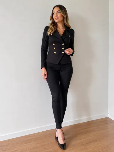 Conjunto preto elegante
