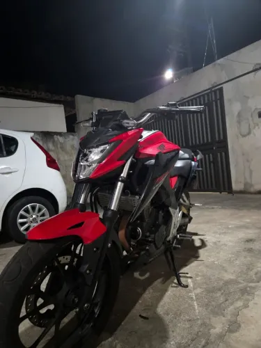 Vendo CB 300f 2023