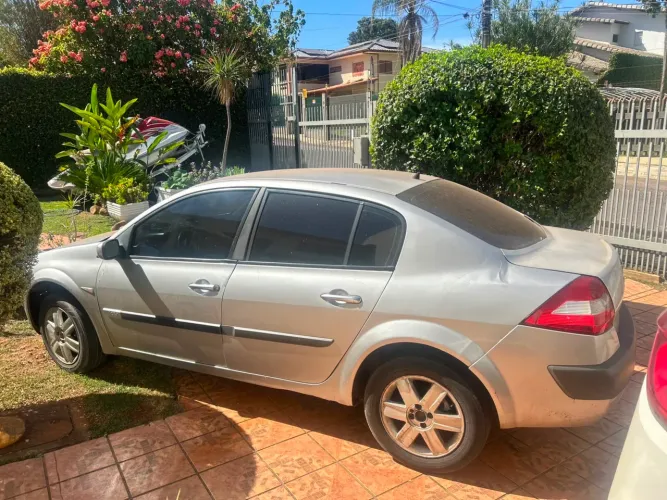 Renault Megane Sedan Dynamique Hi-flex 1.6 16V 2009