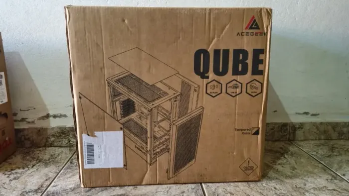 Gabinete Gamer Acegeek Qube Mesh Preto (AG-QUBE-BK)