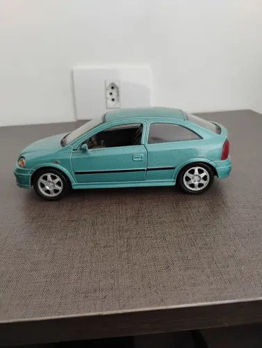 Miniatura astra 1:24