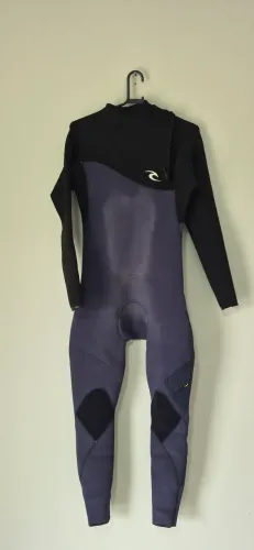Wetsuit / Long John Rip Curl Dawn Patrol 3/2mm - Tamanho M em ótimo estado de conservação.