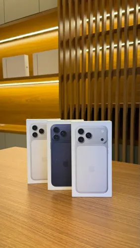 iPhone 17 Pro Max - 256GB | Lacrados - Pronta Entrega