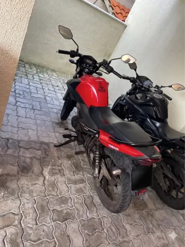 Vendo moto factor 150