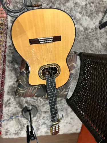 Takamine japonês TH90