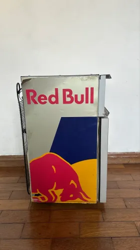 Frigobar red bull antigo 220v