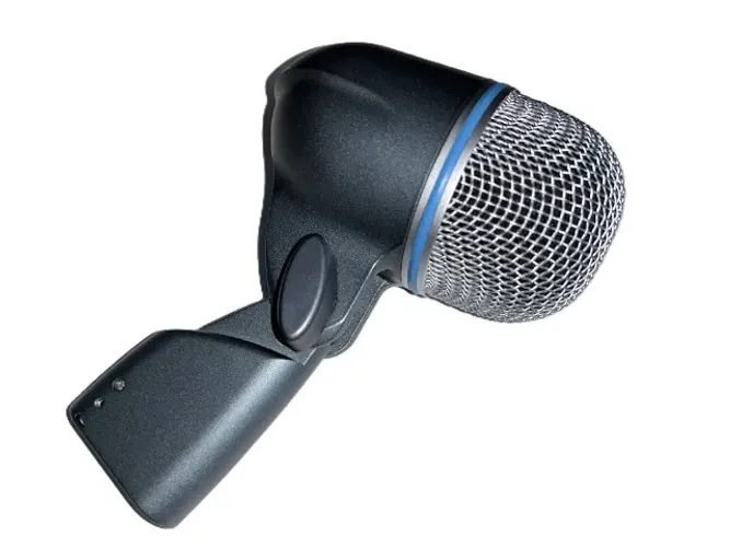 Microfone Shure Beta 52a para bumbo
