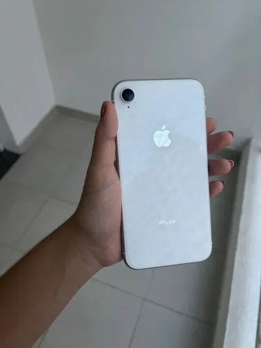 iPhone XR - branco usado - bom