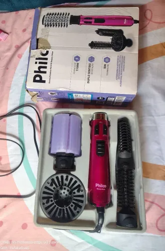 Escova rotativa funcionando perfeitamente, sem marcas de uso.