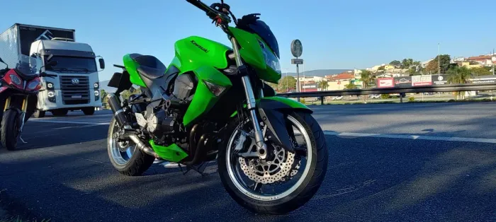 Kawasaki Z1000 2008 impecável