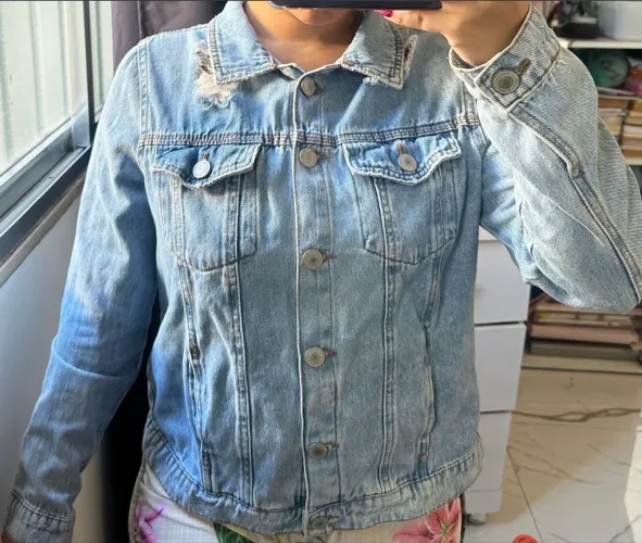 Jaqueta jeans feminina C&A tamanho M- perfeito estado