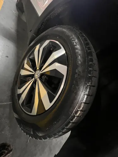 Jogo com 4 Pneus Pirelli Scorpion 205/60 R16 Originais