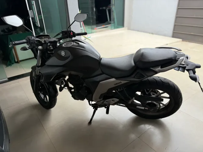 Fazer 250 no preço pego troca em carro ou moto do meu interesse 