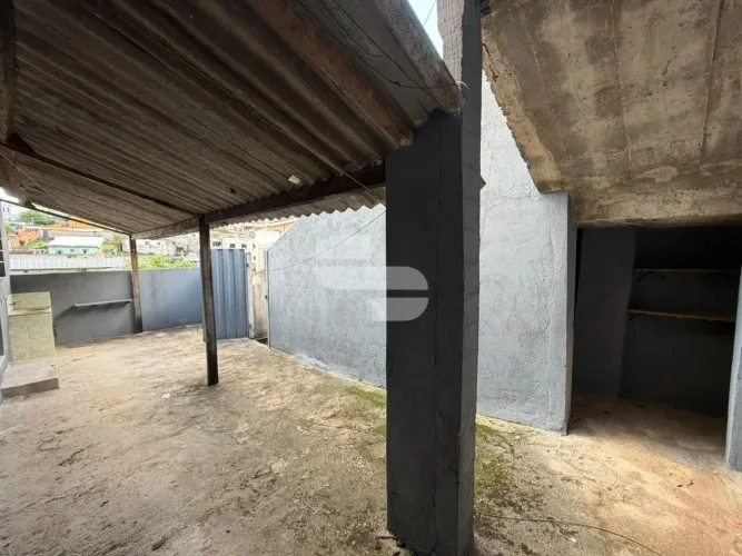 Casa para locação no bairro Jardim Laguna