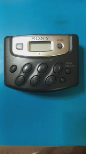 Rádio Portátil Digital Sony Walkman SRF-M37 - Funcionando 100% (Com Clip)