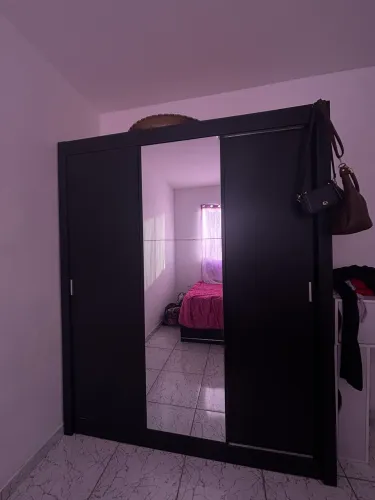 Vende se guarda roupa