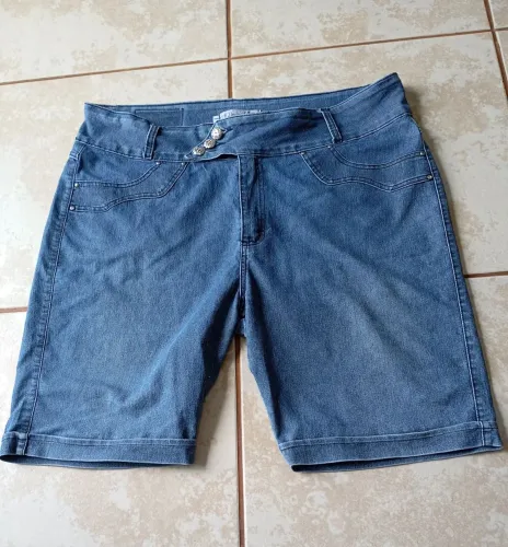 Bermuda jeans feminina Beirut tamanho 58 