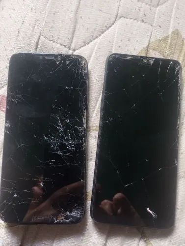 Celular estragado a 20 e moto G7