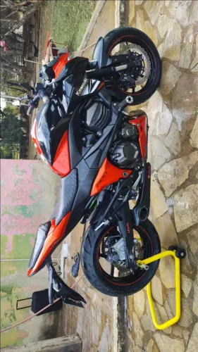 Moto Kawasaki Z800