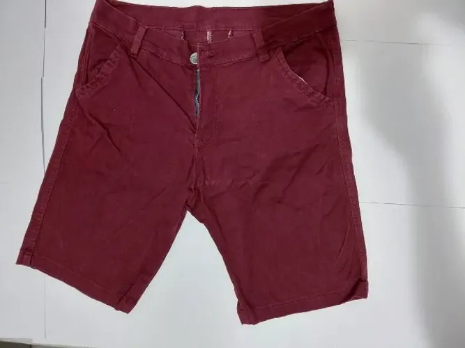 Bermuda Vermelha - Tamanho 46