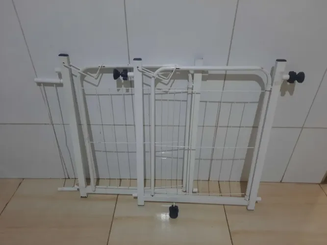 Grade de proteção de porta