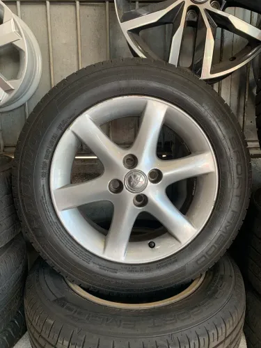 Roda aro 15 original do Corolla