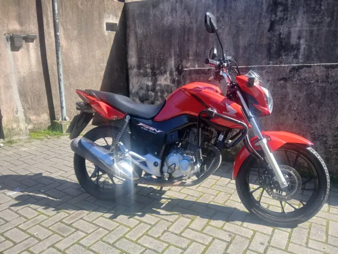 160 Fan vermelha troco por picape Corsa ou Courier