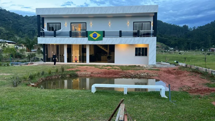 CASA MODERNA SÍTIO - SOROCABA BIGUAÇU